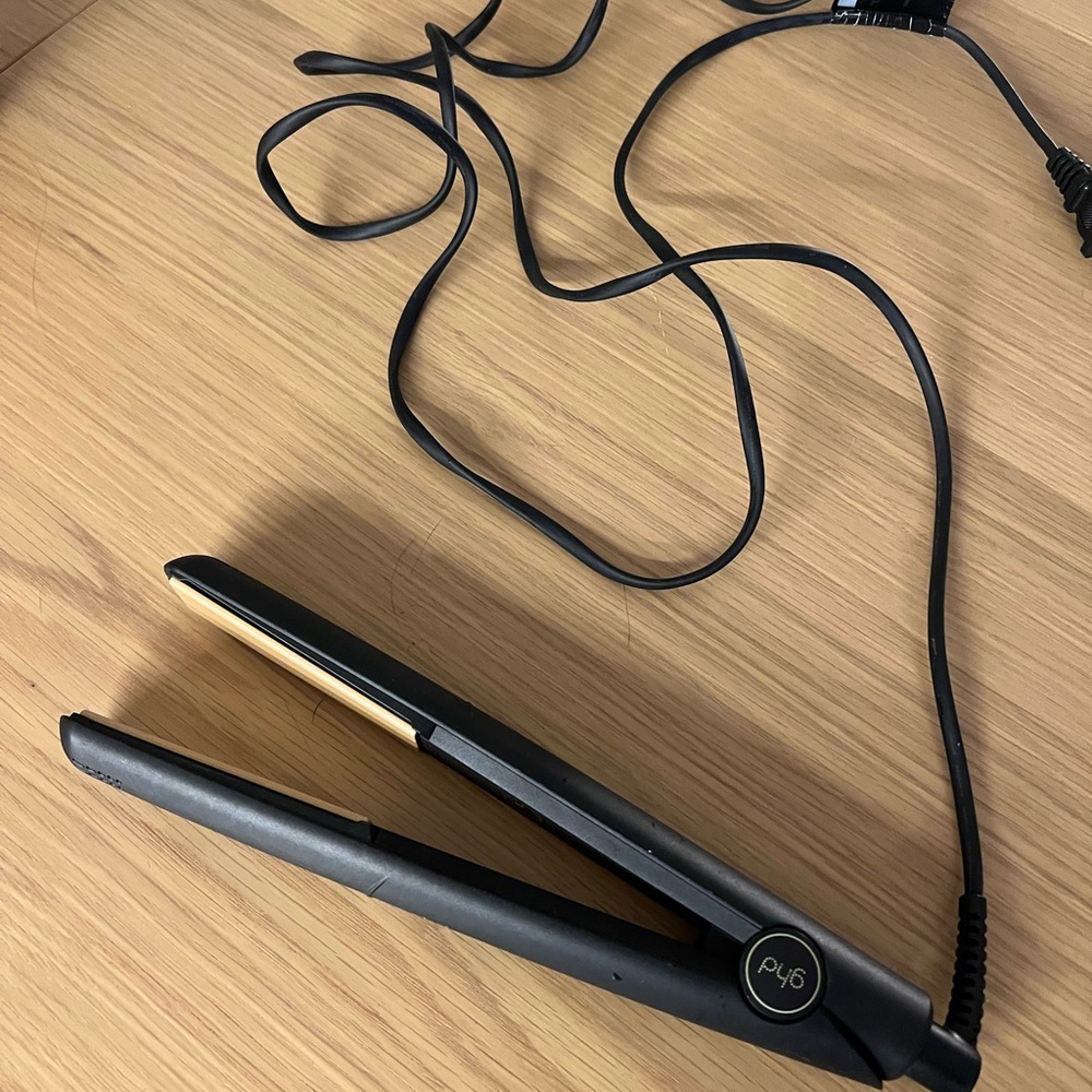 ghd hair straightener